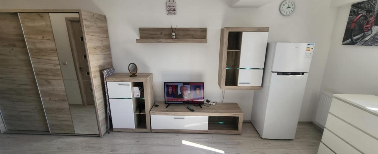 Studio 32 Bulevardul Oltenia Craiova Exterior foto